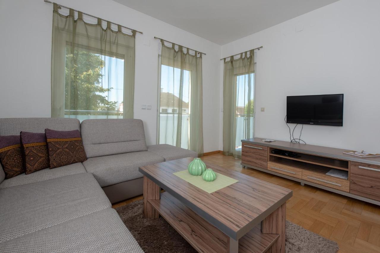 Apartmani Spoljar Zupanja Zewnętrze zdjęcie