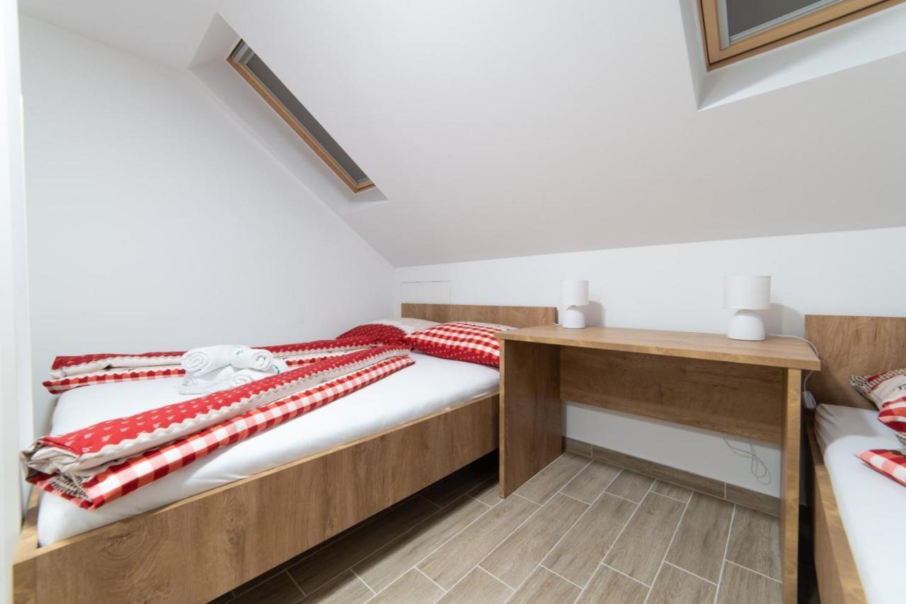 Apartmani Spoljar Zupanja Zewnętrze zdjęcie