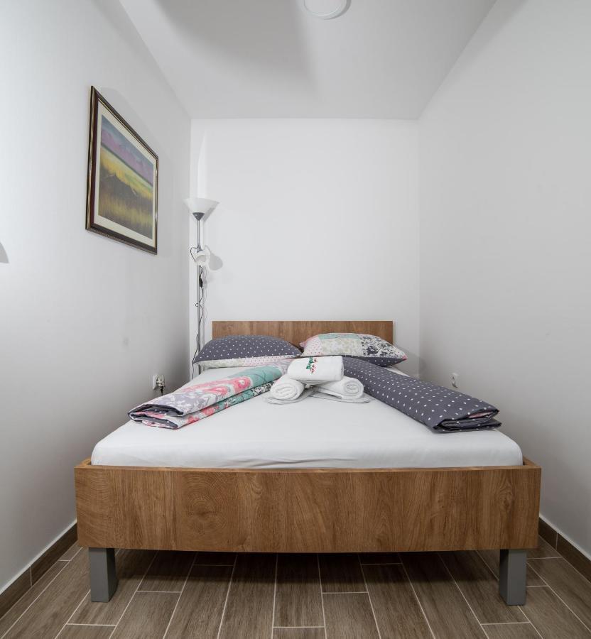 Apartmani Spoljar Zupanja Zewnętrze zdjęcie