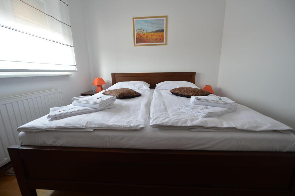 Apartmani Spoljar Zupanja Zewnętrze zdjęcie