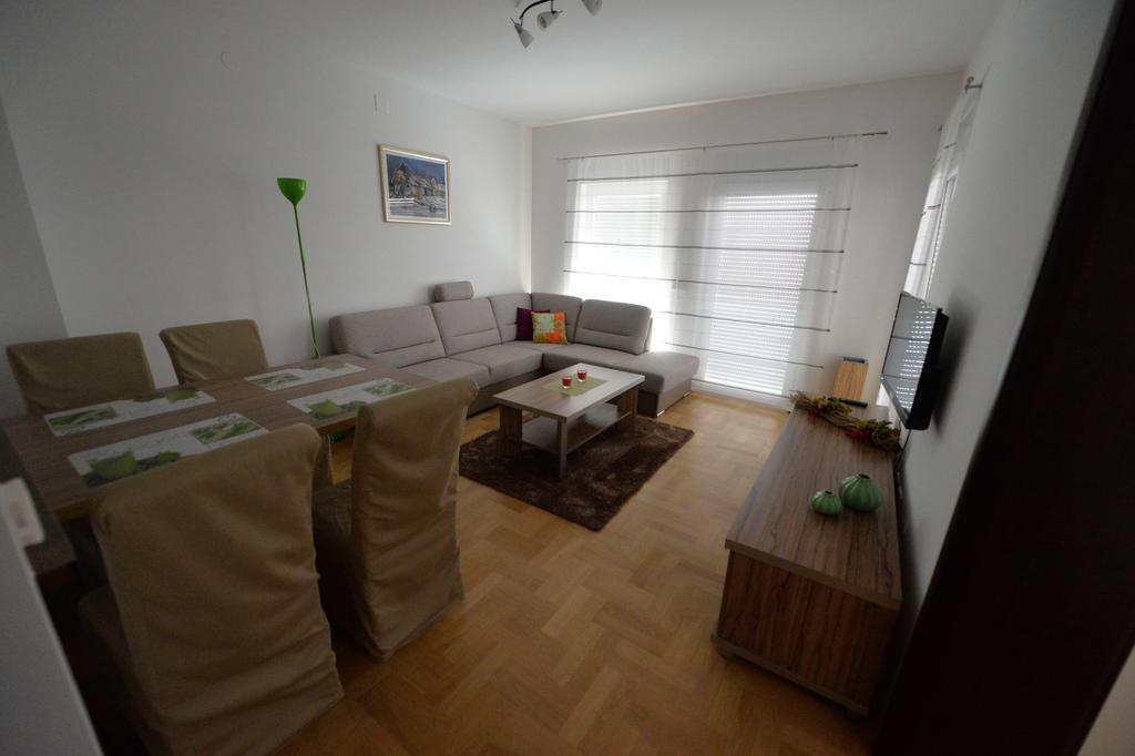 Apartmani Spoljar Zupanja Zewnętrze zdjęcie